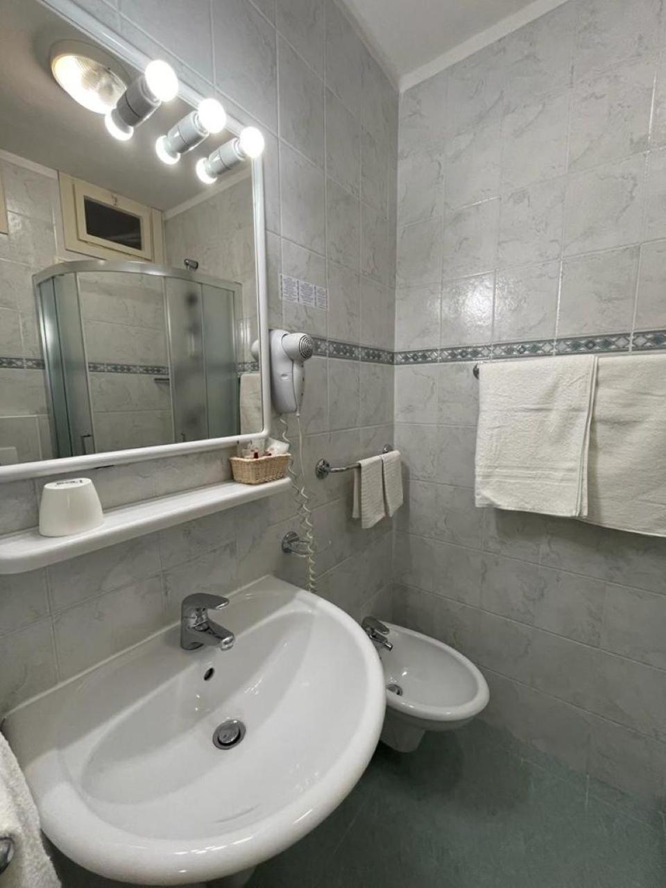 Hotel Stiefel Λινιάνο Σαμπιαντόρο Δωμάτιο φωτογραφία