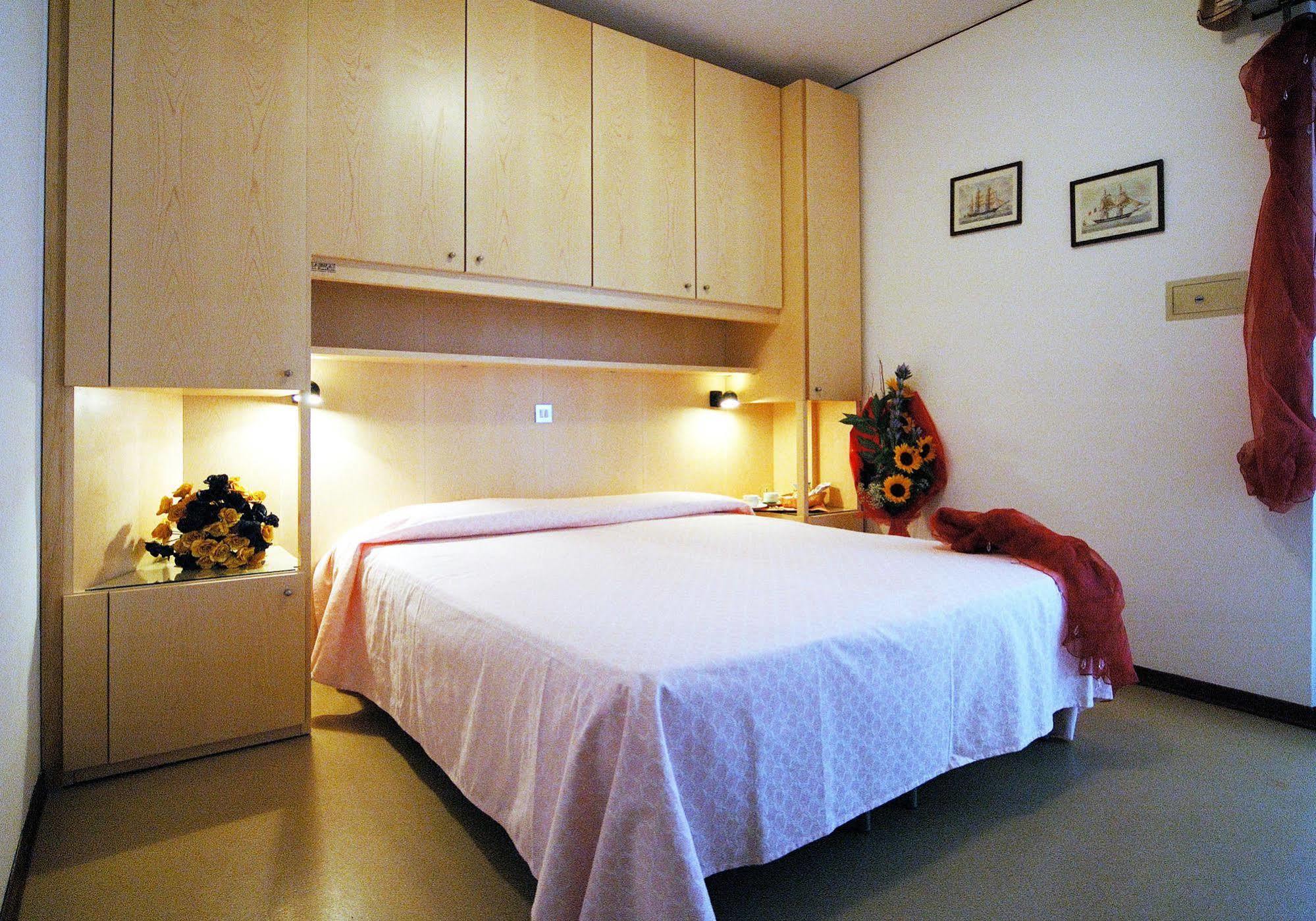 Hotel Stiefel Λινιάνο Σαμπιαντόρο Εξωτερικό φωτογραφία